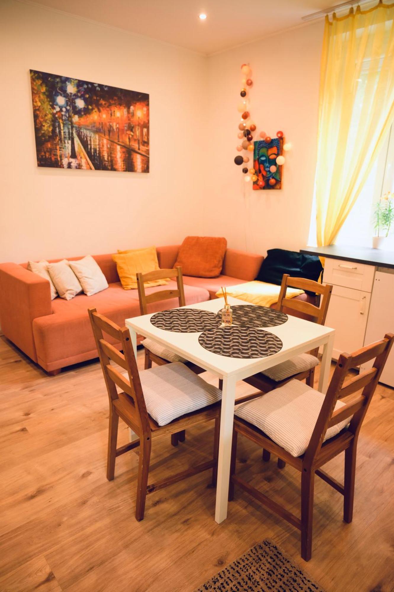 דירה Cozy Hillside In With Patio בודפשט
